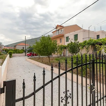 Διαμέρισμα D&a